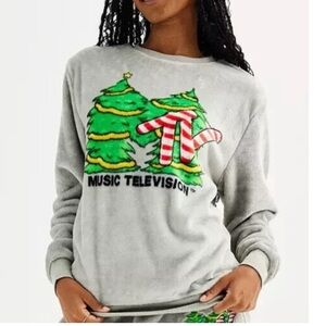 MTV Gray Fuzzy Festive Crewneck Long-sleeve shirt. Size M. New with tags!